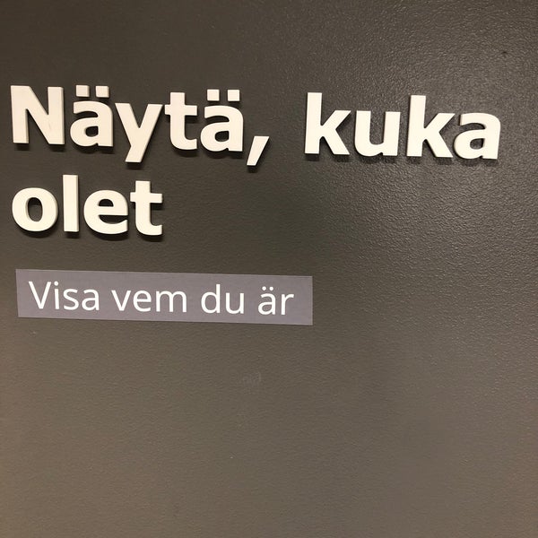 รูปภาพถ่ายที่ IKEA โดย Mika O. เมื่อ 10/21/2021