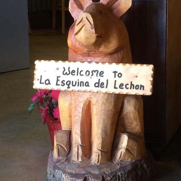 Снимок сделан в La Esquina Del Lechon пользователем Jim H. 2/3/2015