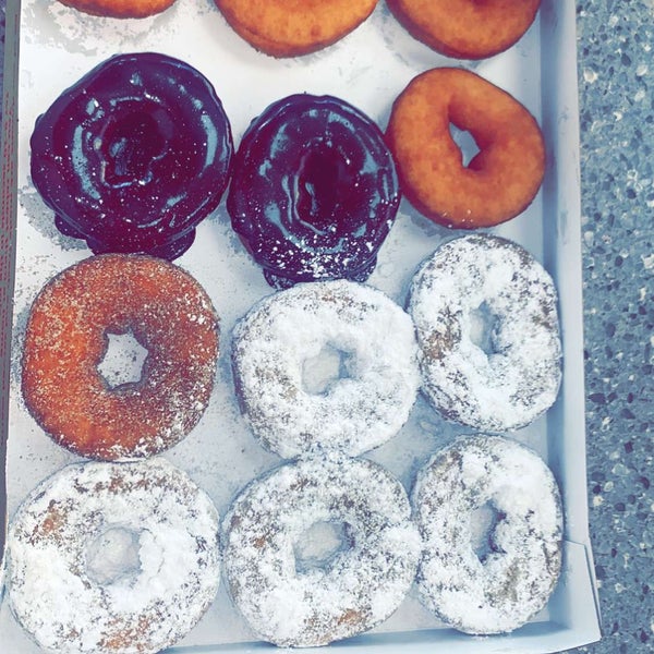 Photo taken at Duck Donuts by Rayan on 9/6/2019