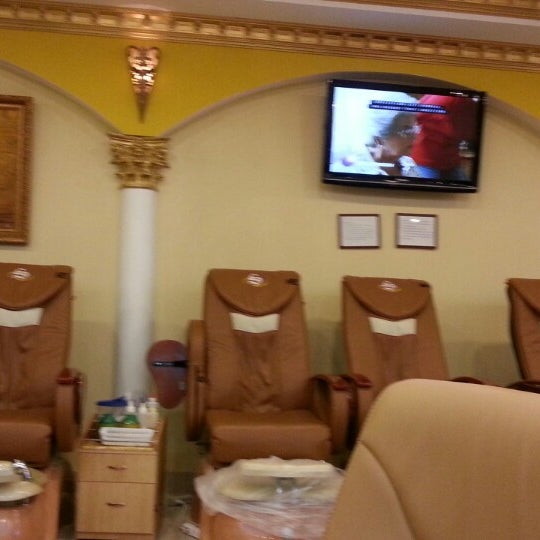 Cleopatra Nails 18 tips from 297 visitors