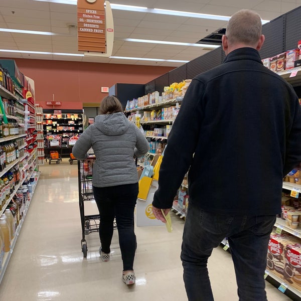 Giant Eagle Supermarket - Supermarket
