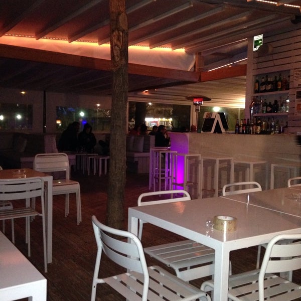 3/23/2014에 alexis c.님이 L&#39;Ancora Bar Restaurant &amp; Cafe에서 찍은 사진