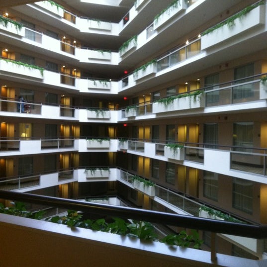 10/10/2012에 Denise S.님이 Embassy Suites by Hilton에서 찍은 사진