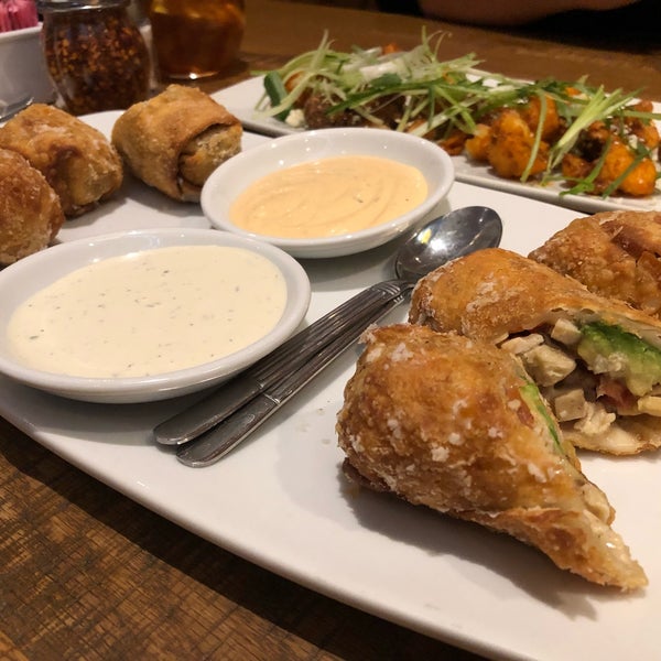 Photo taken at California Pizza Kitchen by Sven S. on 9/24/2018