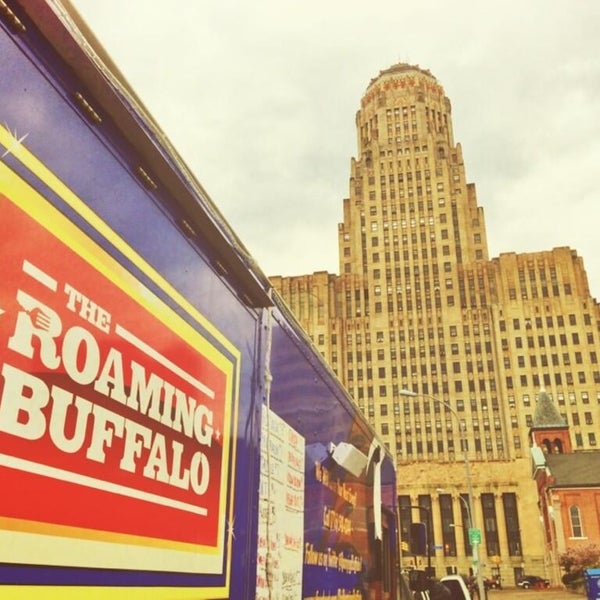 Photo taken at The Roaming Buffalo Food Truck by Christopher T. on 6/10/2013