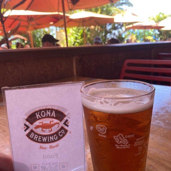 Foto tirada no(a) Kona Brewing Co. &amp; Brewpub por David D. em 2/22/2023