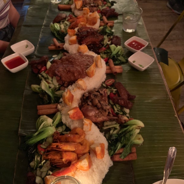 Das Foto wurde bei Jeepney Filipino Gastropub von Joy 🌟 R. am 6/4/2019 aufgenommen