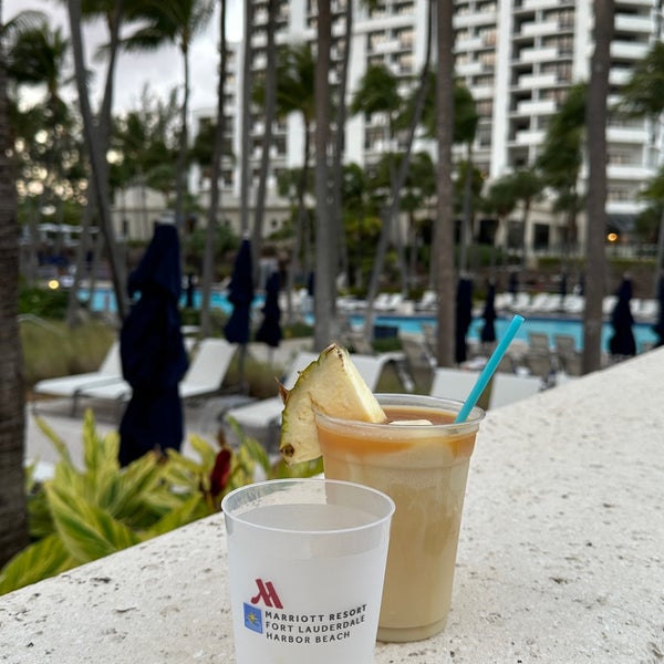 Sea Level Restaurant and Ocean Bar Hotel Bar in Fort Lauderdale