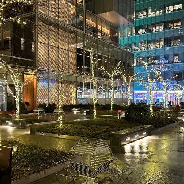 Verizon Plaza Pedestrian Plaza in Theater District