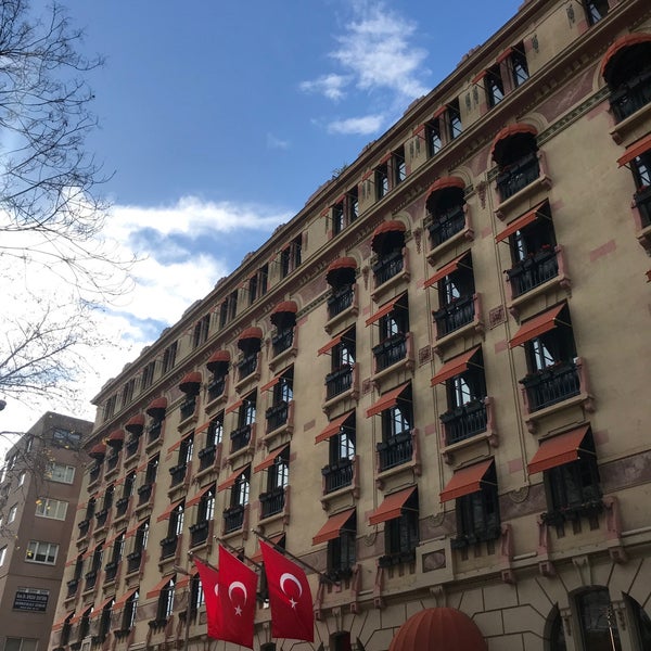 รูปภาพถ่ายที่ Nişantaşı Başköşe โดย Fatma เมื่อ 1/21/2023