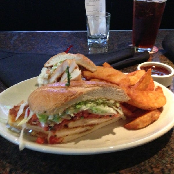 Photo taken at BJ&#39;s Restaurant &amp; Brewhouse by David S. on 2/6/2013