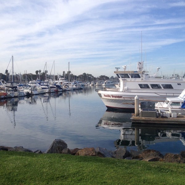 Foto diambil di San Diego Whale Watch oleh UrbanFoodMaven pada 3/16/2015