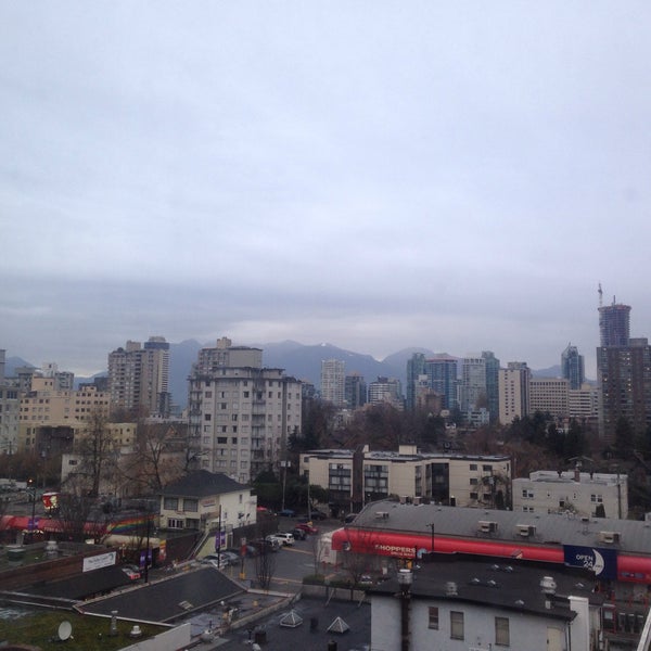 Photo taken at Sunset Inn and Suites Vancouver by Cheyney A. on 12/4/2014