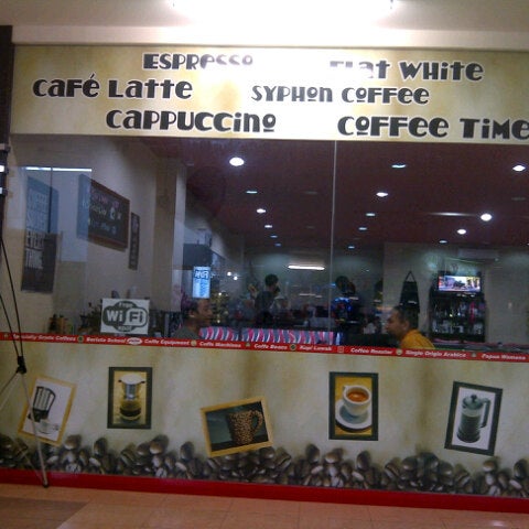 Foto diambil di Lombok Coffee House oleh arifinlombok pada 3/24/2013