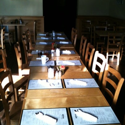 9/22/2012にGary C.がEquinox Restaurant &amp; Barで撮った写真