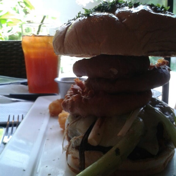 Foto scattata a Gourmet Burger Company (GBC) da Carlosdc H. il 7/2/2014