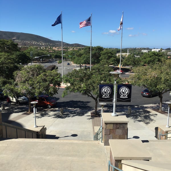 10/2/2015 tarihinde Aziz A.ziyaretçi tarafından California State University San Marcos'de çekilen fotoğraf