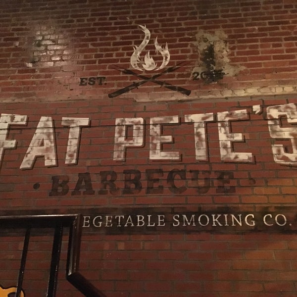 Снимок сделан в Fat Pete&#39;s Barbecue пользователем Neville E. 1/19/2017