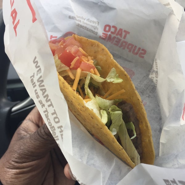 Taco Bell Fast Food Restaurant in Wheaton