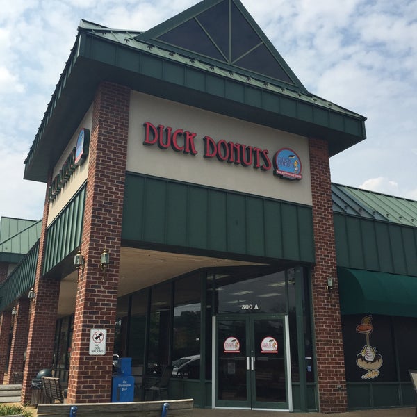 Photo taken at Duck Donuts by Neville E. on 9/2/2015