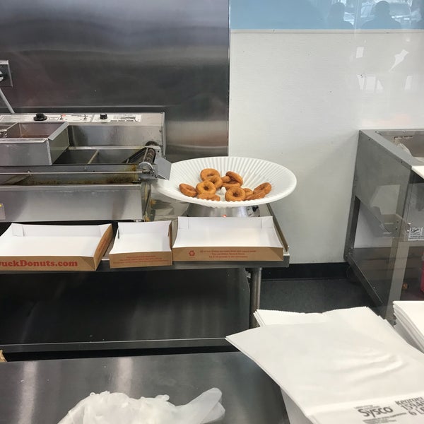 4/6/2018에 Neville E.님이 Duck Donuts에서 찍은 사진