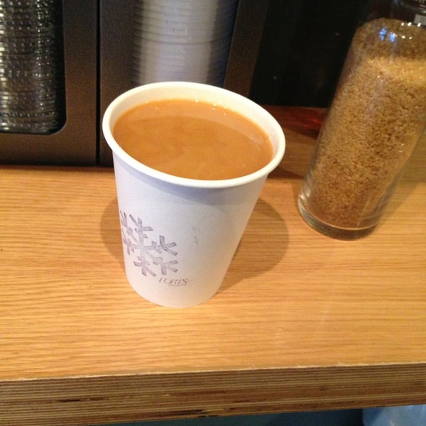 12/23/2012 tarihinde A Z.ziyaretçi tarafından Ports Coffee &amp; Tea Co.'de çekilen fotoğraf