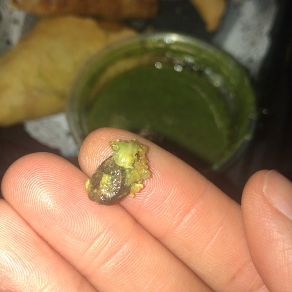 I ordered curry wonton and on my first bite i almost broke a tooth due to an extra ingredient, called a rock!!