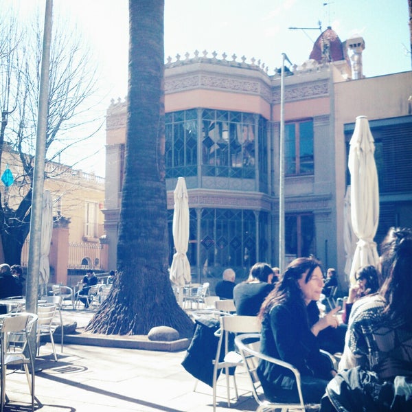 3/14/2013 tarihinde Edgar O.ziyaretçi tarafından Cafeteria del Centre Cívic Can Deu'de çekilen fotoğraf
