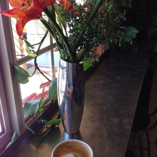 Foto tirada no(a) Elevation Coffee por Joey B. em 8/14/2013