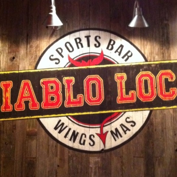 Photo taken at Diablo Loco Sports Bar by Joser C. on 3/31/2013