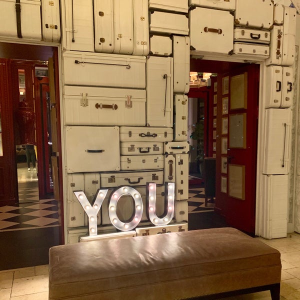 Das Foto wurde bei Only YOU Hotel&amp;Lounge von Beth K. am 6/15/2019 aufgenommen