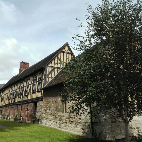 Photo taken at Merchant Adventurers&#39; Hall by Papi L. on 8/13/2016