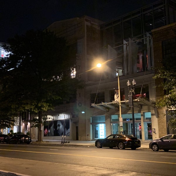 Foto tirada no(a) The Studio Theatre por Dante em 8/20/2019