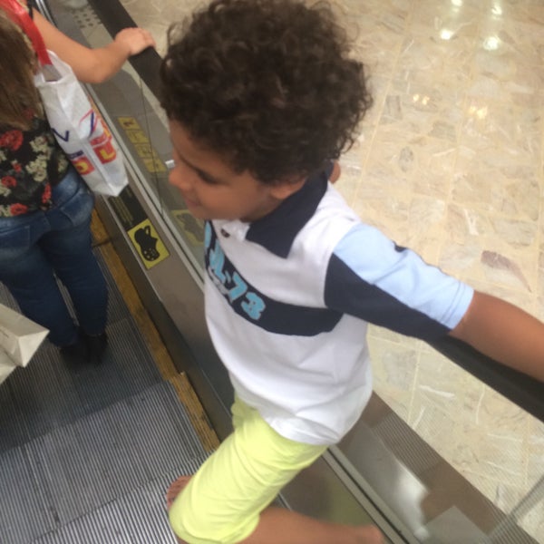 Das Foto wurde bei Shopping Center Penha von Jadson Jordão V. am 2/7/2015 aufgenommen