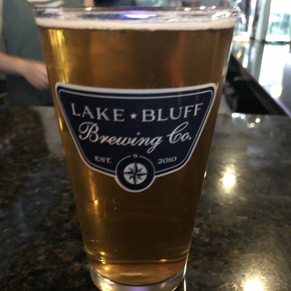 Photo taken at Lake Bluff Brewing Company by Chris V. on 6/26/2019