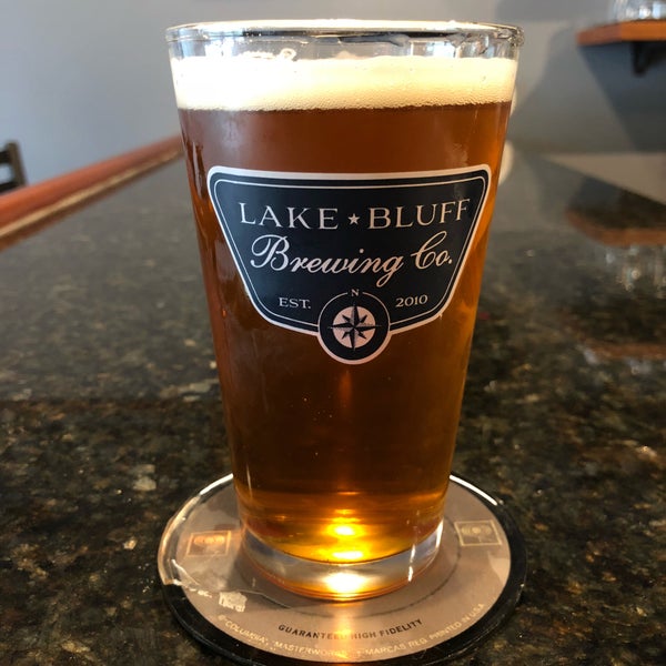 Снимок сделан в Lake Bluff Brewing Company пользователем Chris V. 7/12/2018