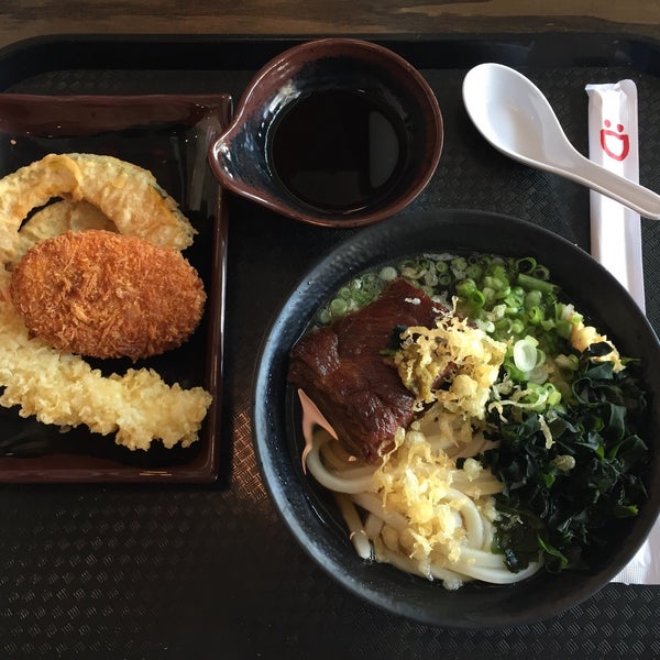Foto tirada no(a) U:Don Fresh Japanese Noodle Station por Kenneth em 7/5/2015