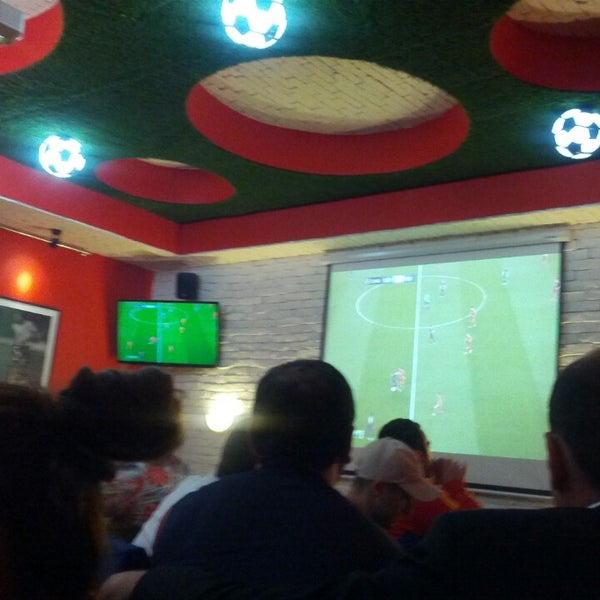 Photo taken at Hinchada Sport Bar by Mila R. on 5/1/2013