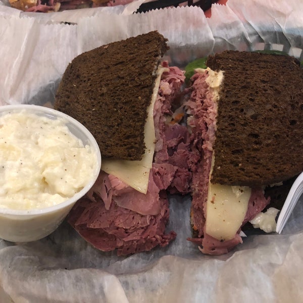 Photo taken at Michael&#39;s Deli by Toin T. on 5/4/2019