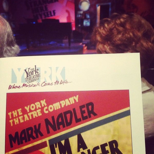 5/8/2013 tarihinde Jeremy J.ziyaretçi tarafından The York Theatre Company'de çekilen fotoğraf