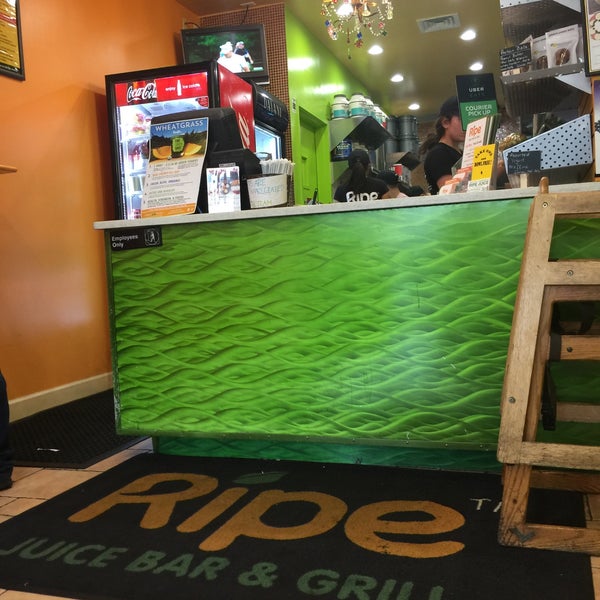 Foto tirada no(a) Ripe Juice Bar &amp; Grill por NYC H. em 6/4/2017