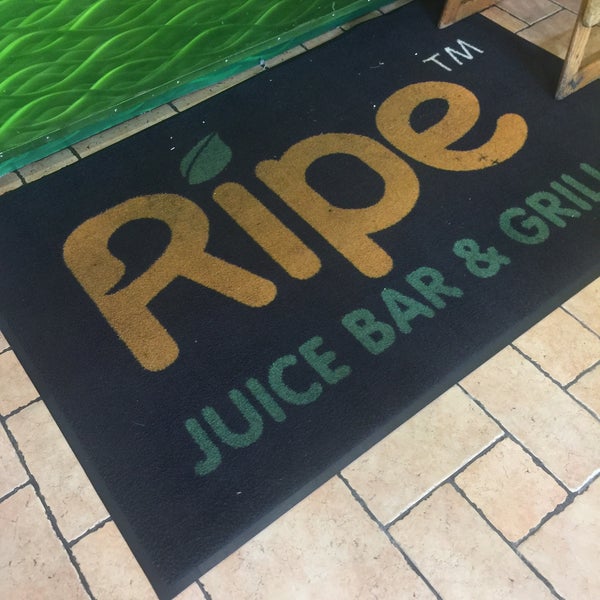 Photo taken at Ripe Juice Bar &amp; Grill by NYC H. on 7/11/2017