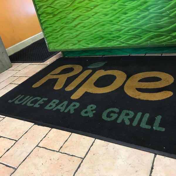 Photo taken at Ripe Juice Bar &amp; Grill by NYC H. on 2/16/2018