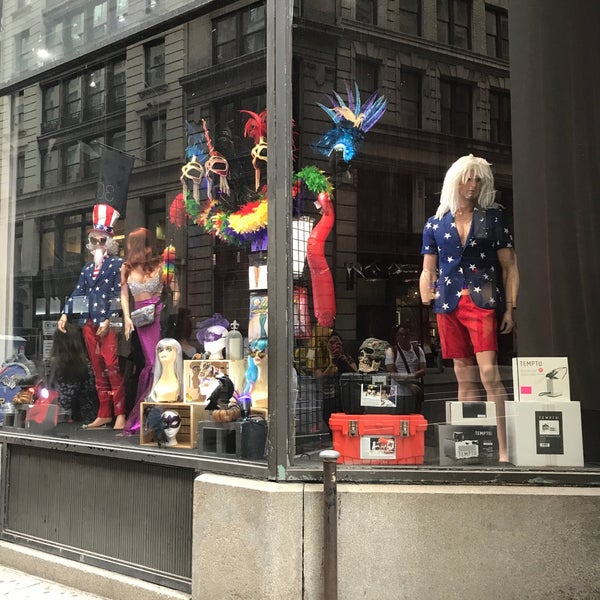 6/28/2018에 Lidia O.님이 Abracadabra NYC에서 찍은 사진