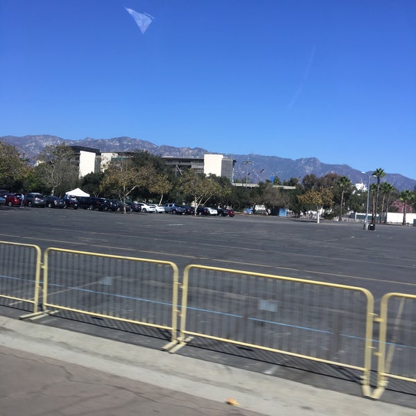 Rose Bowl Parking Lot K Brookside Park 2 tips