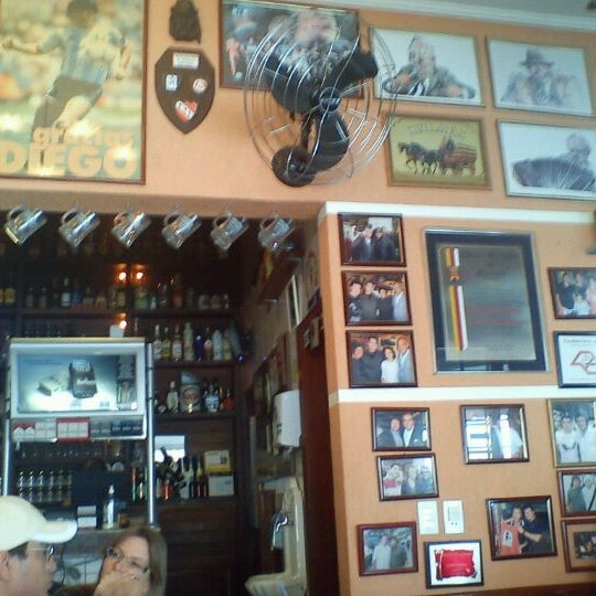 รูปภาพถ่ายที่ Bar do Argentino โดย Marcus Vinícius S. เมื่อ 11/6/2011