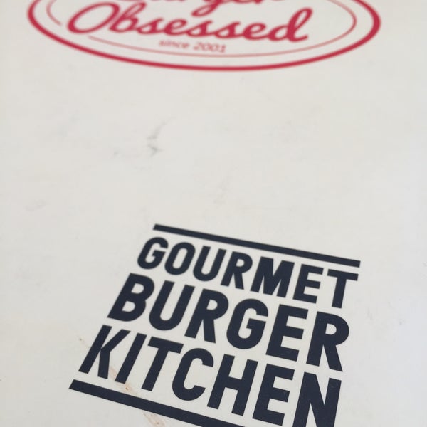 Das Foto wurde bei Gourmet Burger Kitchen von Nasos E. am 4/25/2015 aufgenommen