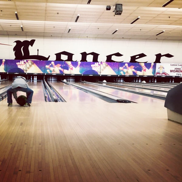 Lancer Lanes Bowling Alley in Cedar Rapids