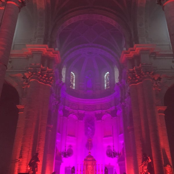 Снимок сделан в Église Saint-Jean-Baptiste-au-Béguinage / Sint-Jan Baptist ten Begijnhofkerk пользователем Ovan 9/19/2018