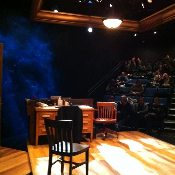 Das Foto wurde bei Pacific Theatre von Paul F. am 1/26/2013 aufgenommen